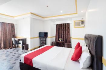 OYO 138 White Palace Hotel